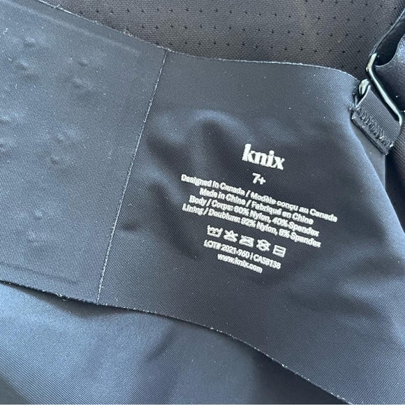 Knix Padded V-Neck Bra - Thin Strap - Picture 7 of 8